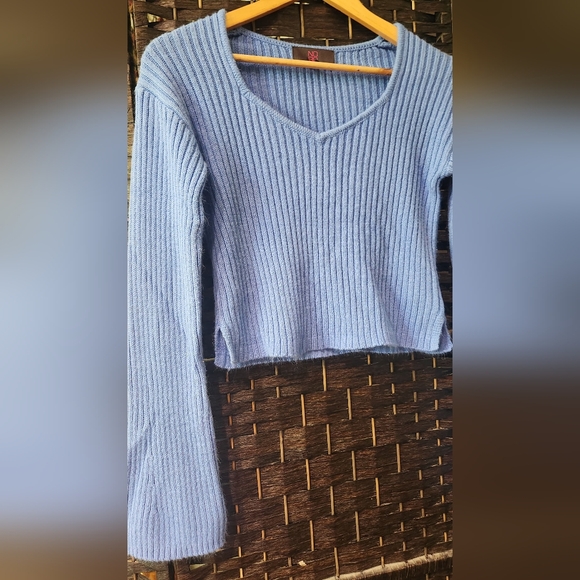 🍄6/36🍄 Cropped sweater - Picture 3 of 5